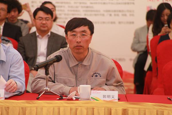 2012年CCTV-1主办的全国道德模范颁奖晚会上