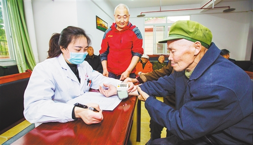 【南川】重庆南川破解贫困群众就医难