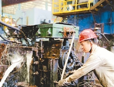 「东天山」掘进在东天山特长隧道（奋斗在复工一线）