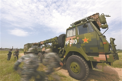 英雄车是陈列史馆还是驰骋沙场？“英雄车”从阅兵场驶向演训场