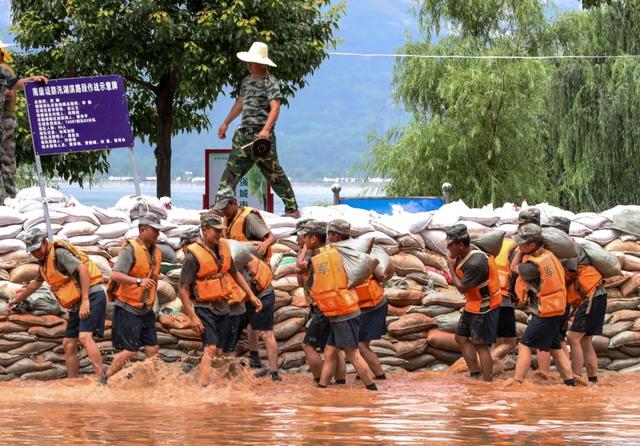 勋章|这样的脸、手、脚……都是你们最帅的样子