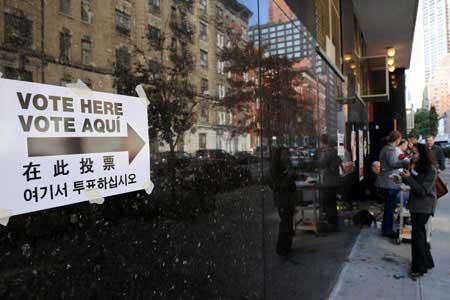 A&nbsp;voting&nbsp;guide&nbsp;is&nbsp;posted&nbsp;outside&nbsp;a&nbsp;polling&nbsp;station&nbsp;in&nbsp;New&nbsp;York&nbsp;Nov.&nbsp;3,&nbsp;2009.&nbsp;Citizens&nbsp;of&nbsp;New&nbsp;York&nbsp;City&nbsp;went&nbsp;to&nbsp;polls&nbsp;on&nbsp;Tuesday&nbsp;for&nbsp;the&nbsp;general&nbsp;election&nbsp;of&nbsp;the&nbsp;city.&nbsp;Mayor&nbsp;Michael&nbsp;Bloomberg&nbsp;is&nbsp;seeking&nbsp;for&nbsp;his&nbsp;third&nbsp;term.(Xinhua/Shen&nbsp;Hong)