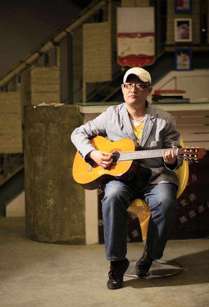 张二丰:唱《宅男给剩女的歌》不怕剩女鄙视我