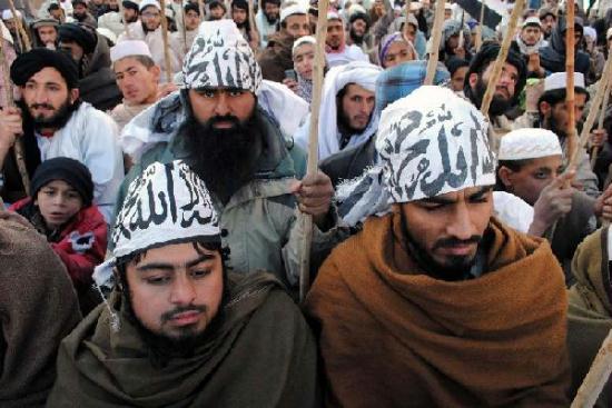 Pakistani people attend a demonstration against Quran desecration in southwest Pakistan's Quetta, on Feb. 23, 2012. (Xinhua/Mohammad)