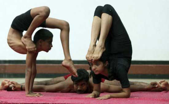 Hardest yoga poses hardest CCTV English   poses  CNTV News yoga
