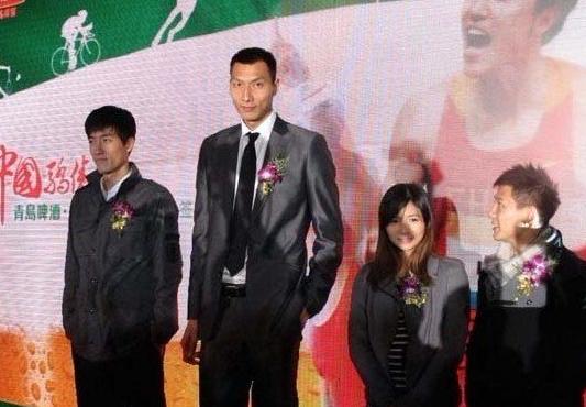 NBA球星与 刘翔的故事 :曾与詹姆斯赛跑(图)_粤