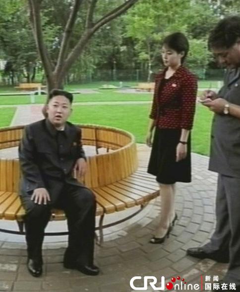 朝媒今天公布 金正恩 已 结婚  美艳妻子李雪洙曝
