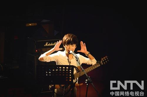 许飞演唱会现场图