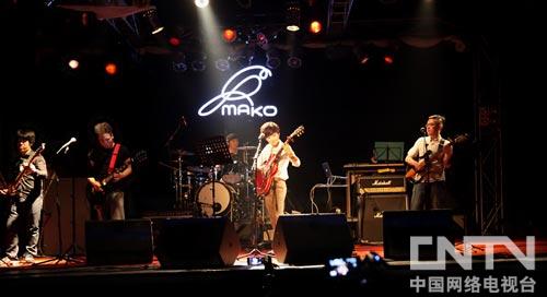 许飞演唱会现场图