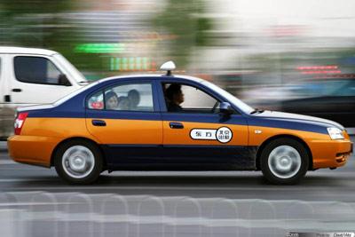 Beijing taxi to charge 1 yuan fuel surcharge starting Nov. 25