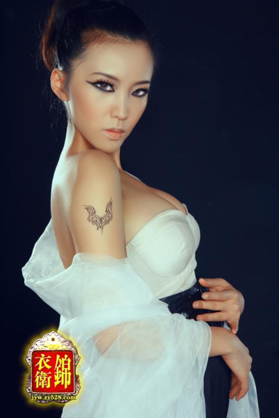 《锦衣卫》三大<em>美女写真</em>曝光眼神勾魂胸器逼人