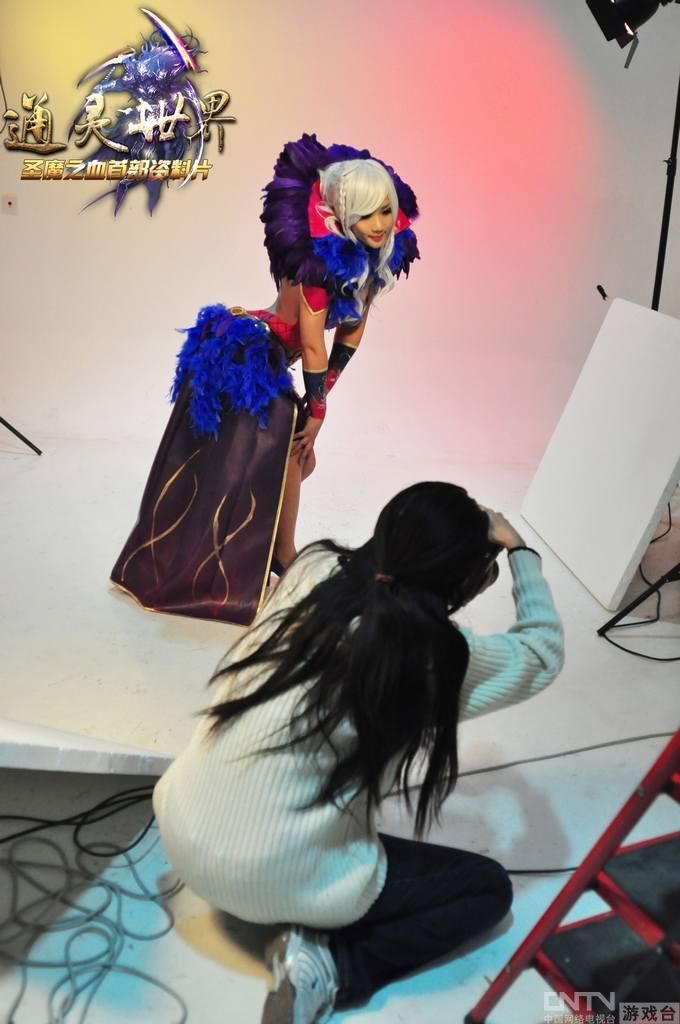 《通灵世界》性感美歪<em>人体</em>彩绘后台揭秘_厂商