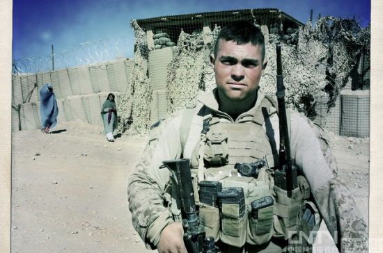 美国记者作品:iphone镜头下的阿富汗战争_手机
