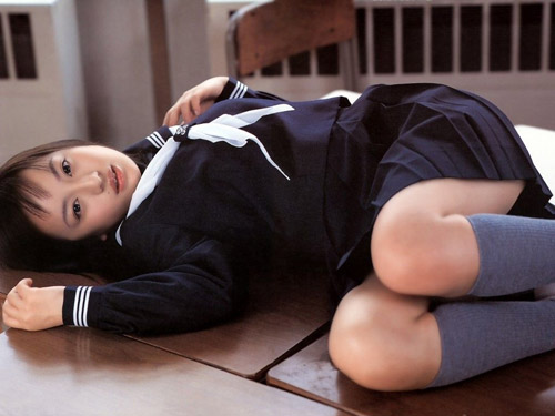 为买PSV与父亲性交易日本女高中生碉堡了!_八