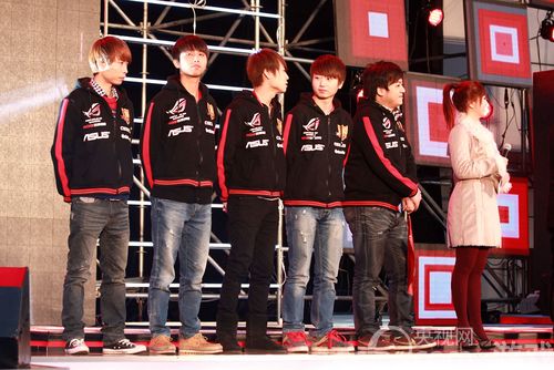 e\/teng缺席pcgl2012秋季赛 tyloo复仇夙愿落空_电子竞技_游戏_央视网