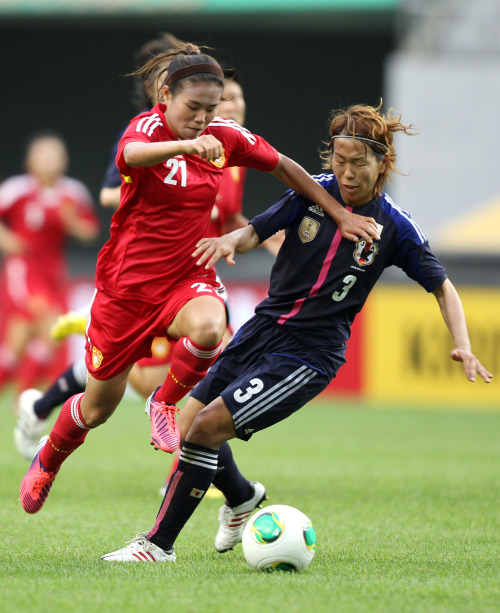 [高清组图]女足东亚杯-中国女足首战0-2不敌日本