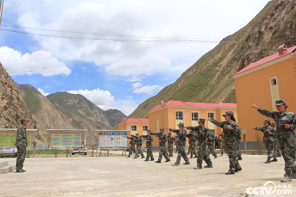 袁育堃 何川)新疆生产建设兵团第三师叶城二牧场三连位于昆仑山北麓