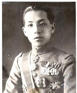 张学良在西安事变发生之前,1936年8月9日,张闻天在保安接待了共产国际