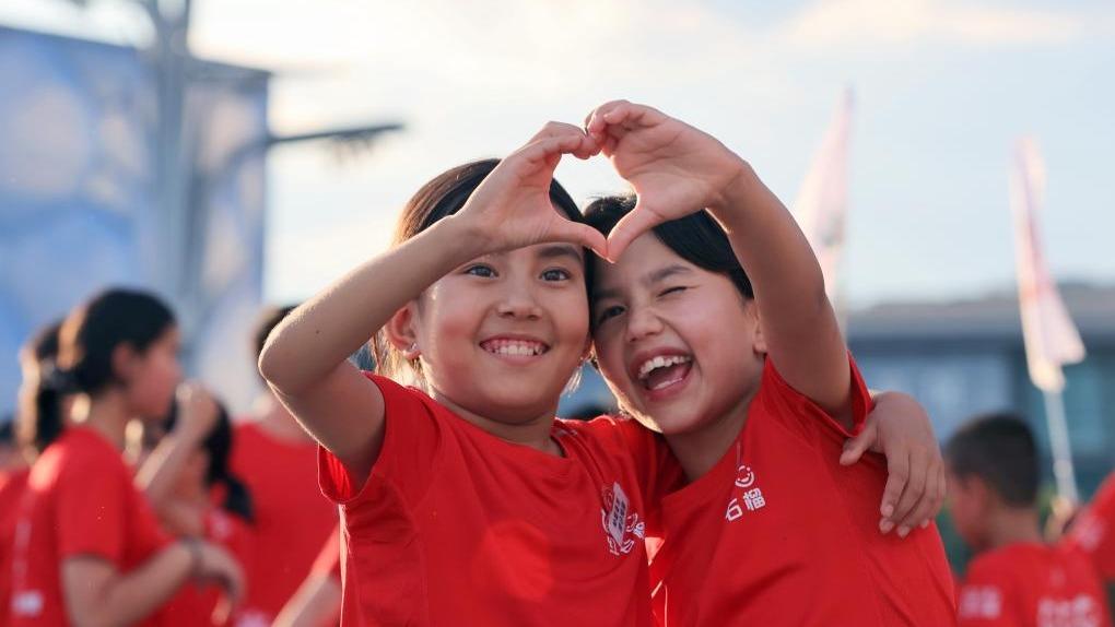 Xinjiang youths participate in 11-day public welfare summer camp in Beijing