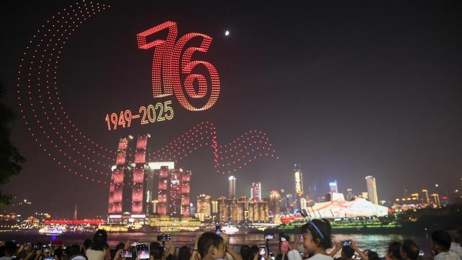 Eight-day holiday in China sees unprecedented people flows, consumption nationwide