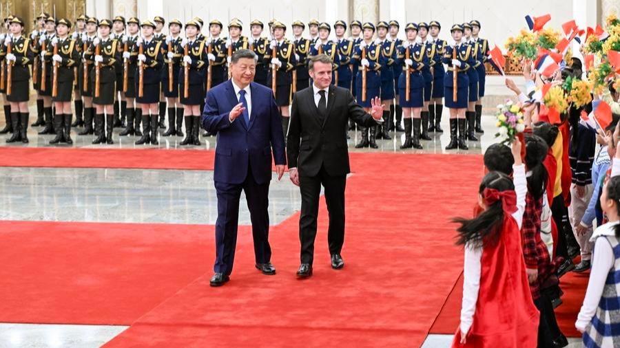 Chinese, French leaders vow to strengthen bilateral cooperation