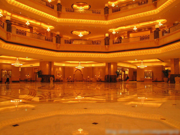 组图：40吨黄金打造世界唯一八星级酒店
