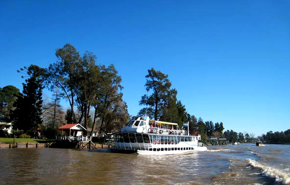 阿拉瓜利河