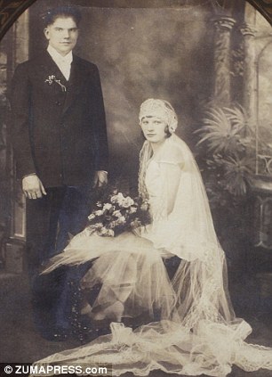 鲁贝尔夫妇的结婚照