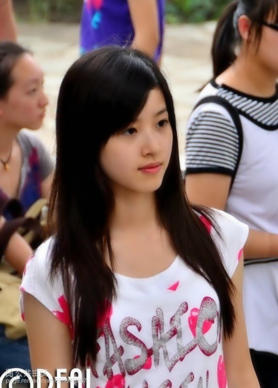 清华宅男女神奶茶妹妹造型盘点