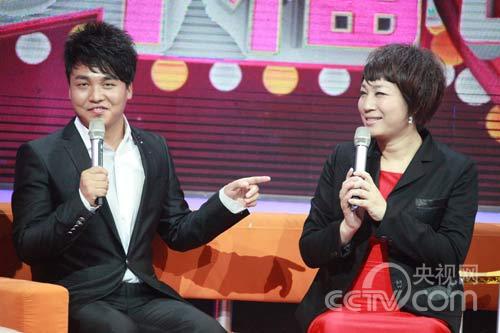 《向幸福出发》流浪歌手为梦想走遍天涯_搜视