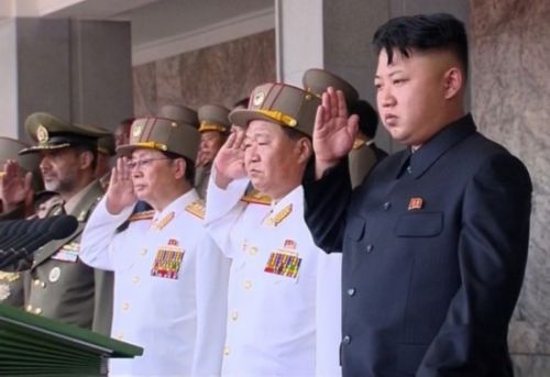 朝鲜阅兵现中文标语图片