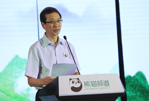 中央电视台台长胡占凡在熊猫频道发布会上致辞。