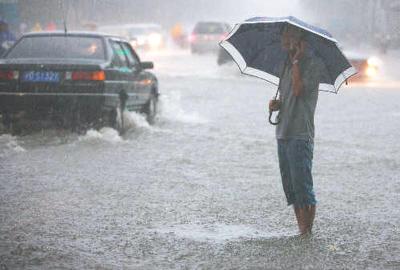 记者调查:雷雨天手机变身危险品