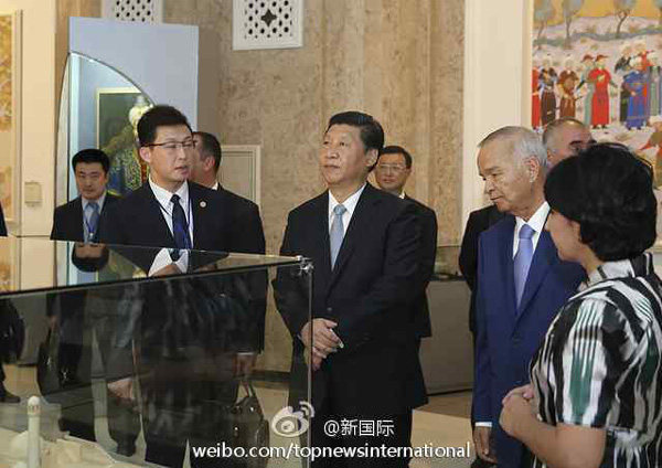 [组图]习近平中亚古丝路之旅 获赠蘸盐面包手工丝毯_旅游台_央视网