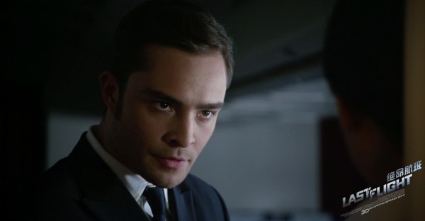 《绝命航班》首发<em>预告</em> 《<em>绯闻女孩</em>》男星当机