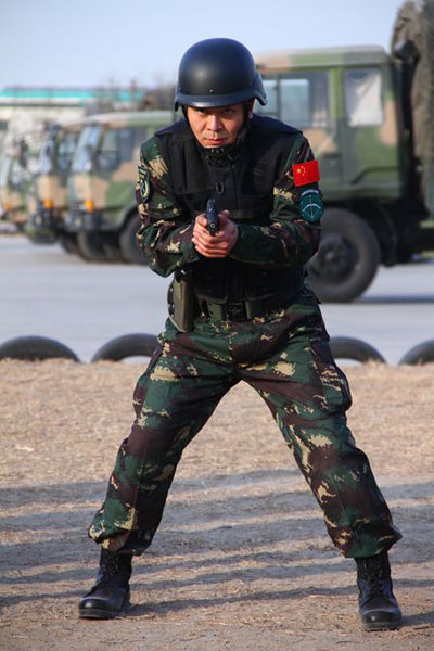 兵不为出风头 透露将拍纯文艺片(图)_综艺_央