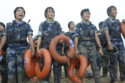 《军事纪实》大型节目《<em>超级女兵</em>》春节播出预