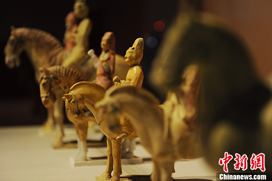 　　《骁腾万里——中国古代马文化展》26日于陕西历史博物馆开幕，此次展出汇集了中国历代与马相关的文物精品150余件。　张远　摄