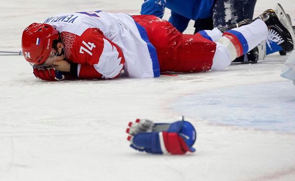 Российские хоккеисты проиграли сборной Финляндии в четвертьфинале  Олимпиады_CNTV Россия_CNTV Pусский