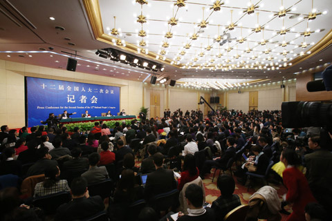 3月8日，十二届全国人大二次会议新闻中心举行记者会，邀请外交部部长王毅就“中国的外交政策和对外关系”的相关问题回答中外记者的提问。