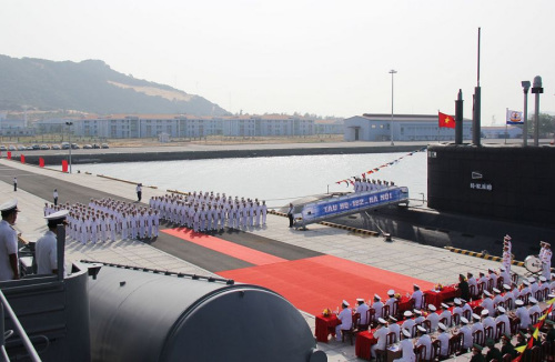  越南举行首艘基洛级潜艇交接仪式(组图)