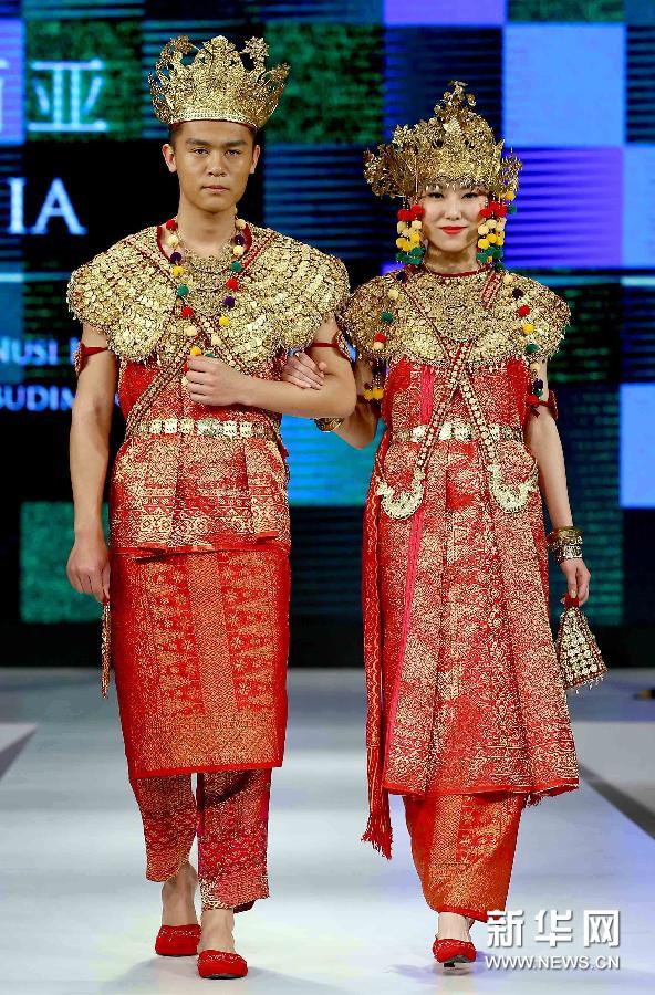 Southeast Asian Clothing 40