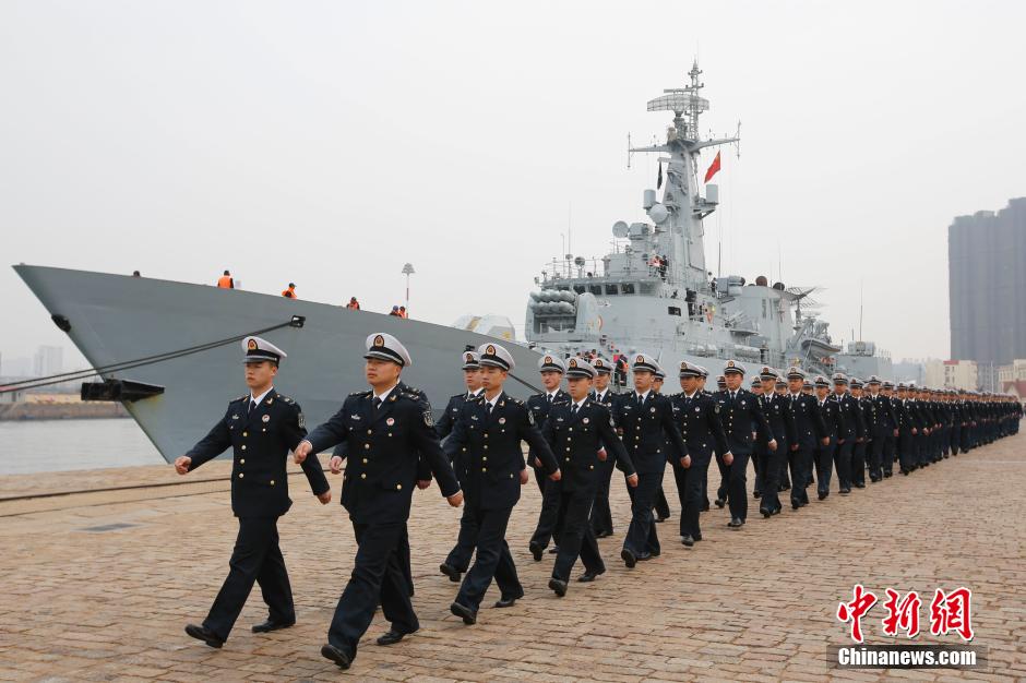 China realiza ejercicio marítimo para celebrar 65 aniversario de la Marina