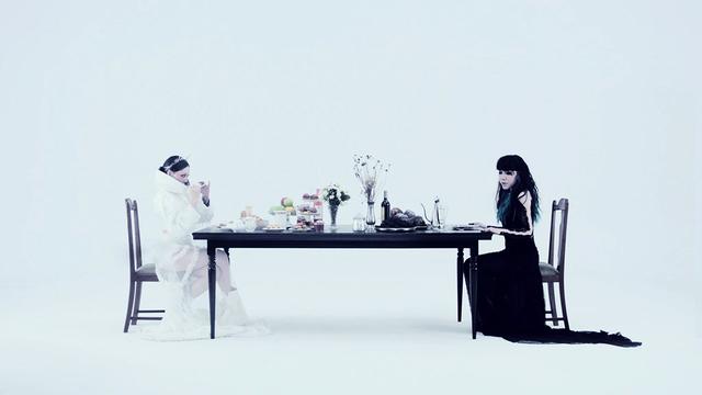 吴莫愁《没差》MV曝光 一人分饰两角大秀演技