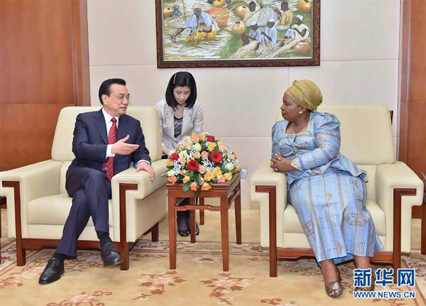 Li Keqiang Rencontre la Présidente de la Commission de l’UA