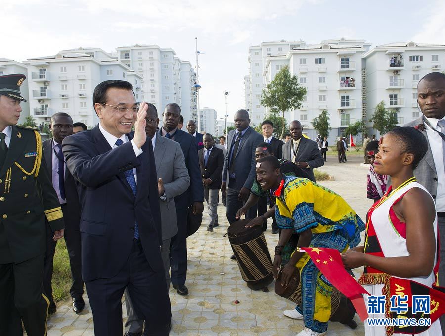 Li Keqiang comienza  visita a Angola para fortalecer  asociación estratégica