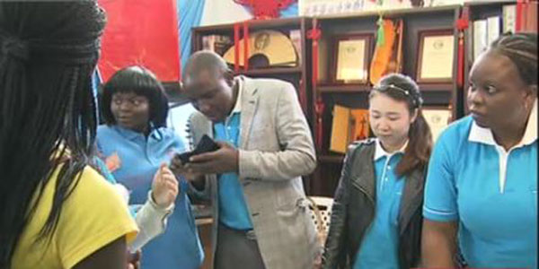 De plus en plus de jeunes Kényans apprennent le chinois