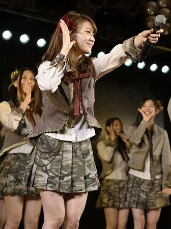 大岛优子办AKB48毕业演唱会 祝福渡边麻友_综