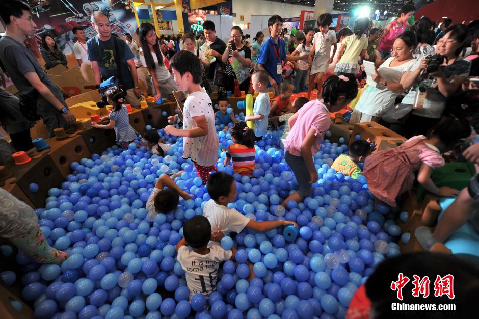 В Пекине проходит детская развлекательная ярмарка