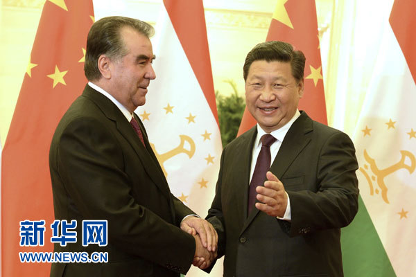11月7日，国家主席习近平在北京人民大会堂会见塔吉克斯坦总统拉赫蒙。 新华社记者 刘建生 摄